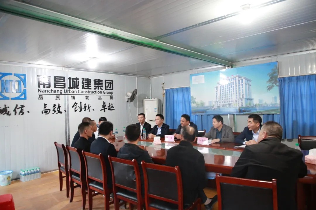 南昌城投集團(tuán)人武部開展傳承軍人精神，做集團(tuán)建設(shè)發(fā)展的“排頭兵”座談會